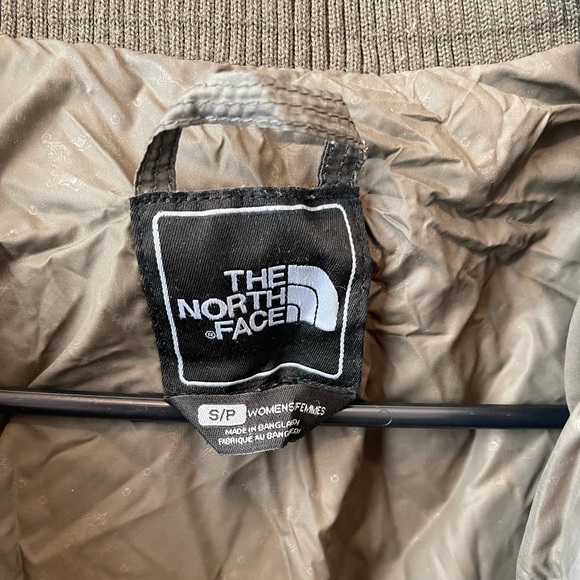 The North Face 600 Puffer Jacket - Picture 5 of 10